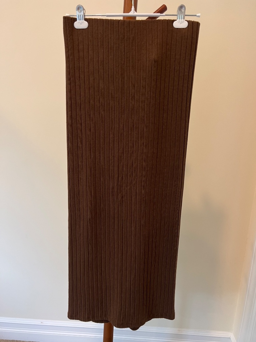 Z Supply Brown Ribbed Knit Back Slit Maxi Skirt Elastic Waist Size M - Picture 3 of 5
